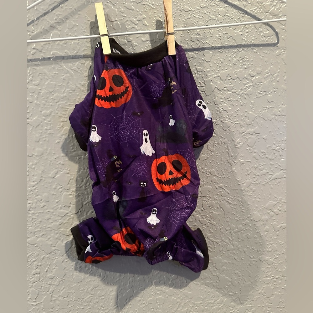Dog Halloween T Shirt - Size Small